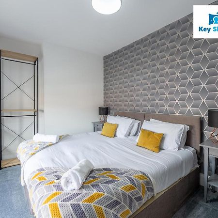 Five Bedroom Spacious Modern House By Keysleeps Short Lets Workington Lake District Beach エクステリア 写真