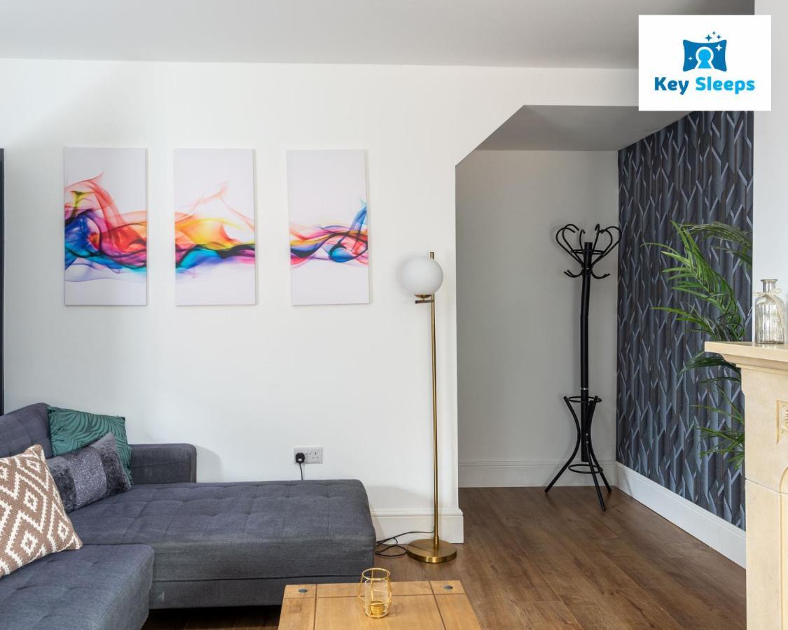 Five Bedroom Spacious Modern House By Keysleeps Short Lets Workington Lake District Beach エクステリア 写真