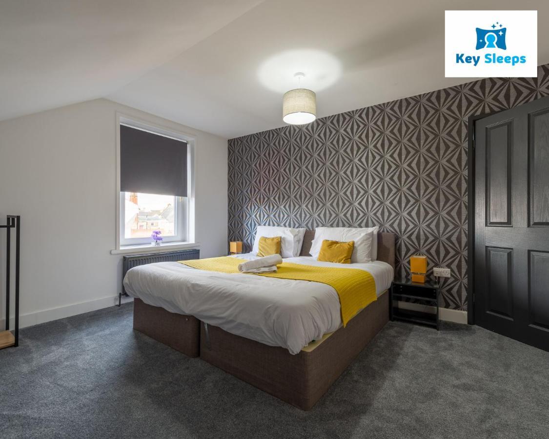 Five Bedroom Spacious Modern House By Keysleeps Short Lets Workington Lake District Beach エクステリア 写真