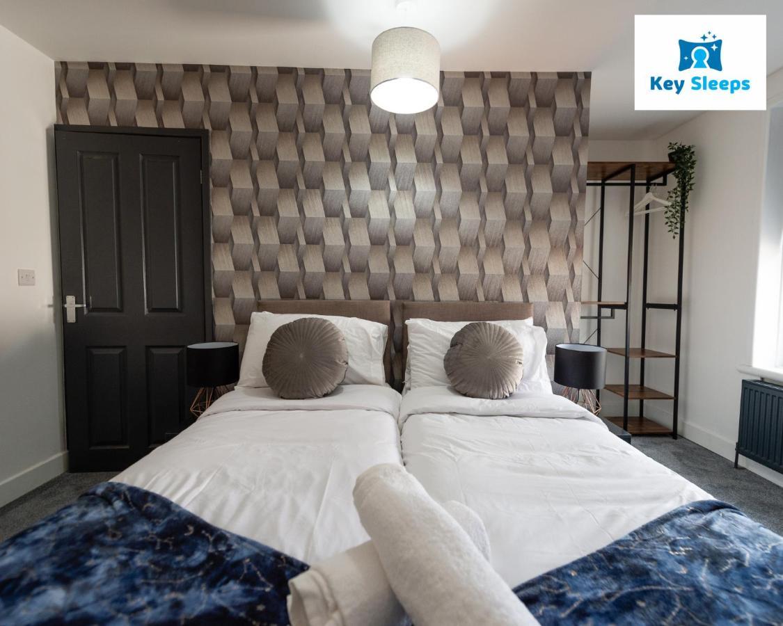 Five Bedroom Spacious Modern House By Keysleeps Short Lets Workington Lake District Beach エクステリア 写真